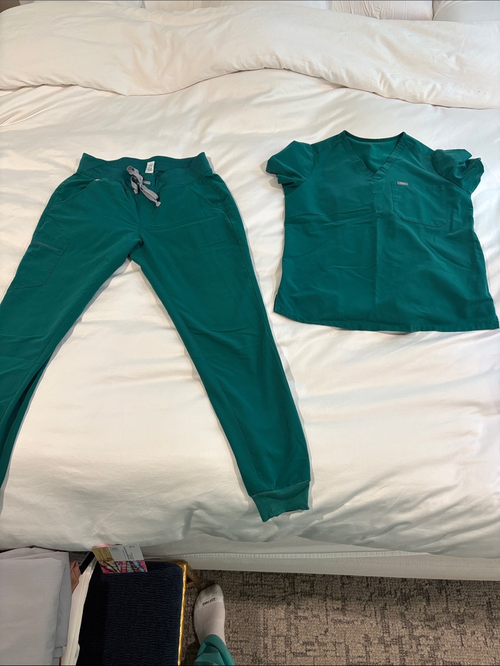 Figs Women's Teal Green Scrub Top and Jogger Pants